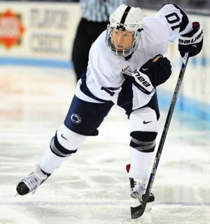 Micayla Catanzariti (10) Pursues