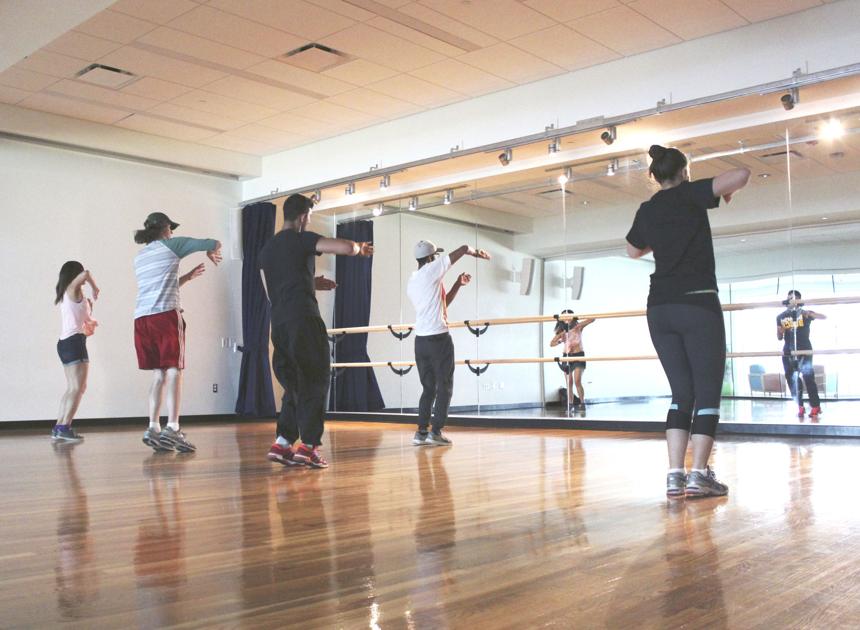 Performing Arts Council holds summer dance lessons - The Daily Collegian Online