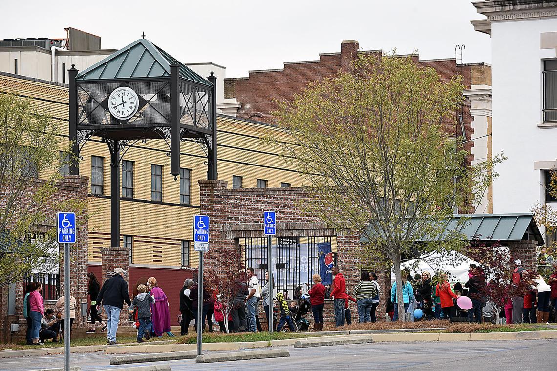 Downtown Dothan Christmas Festival Dothan Eagle News