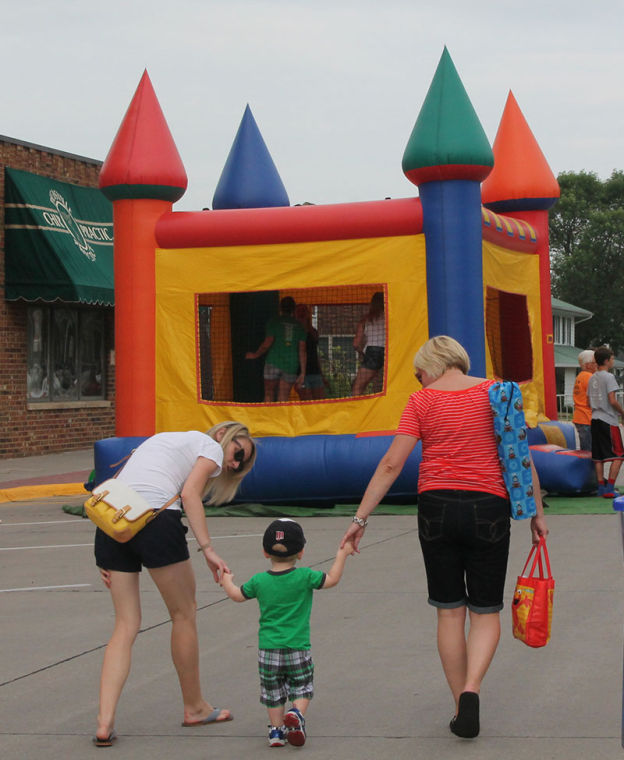 Downtown Friday Night Dyersville Commercial Multimedia