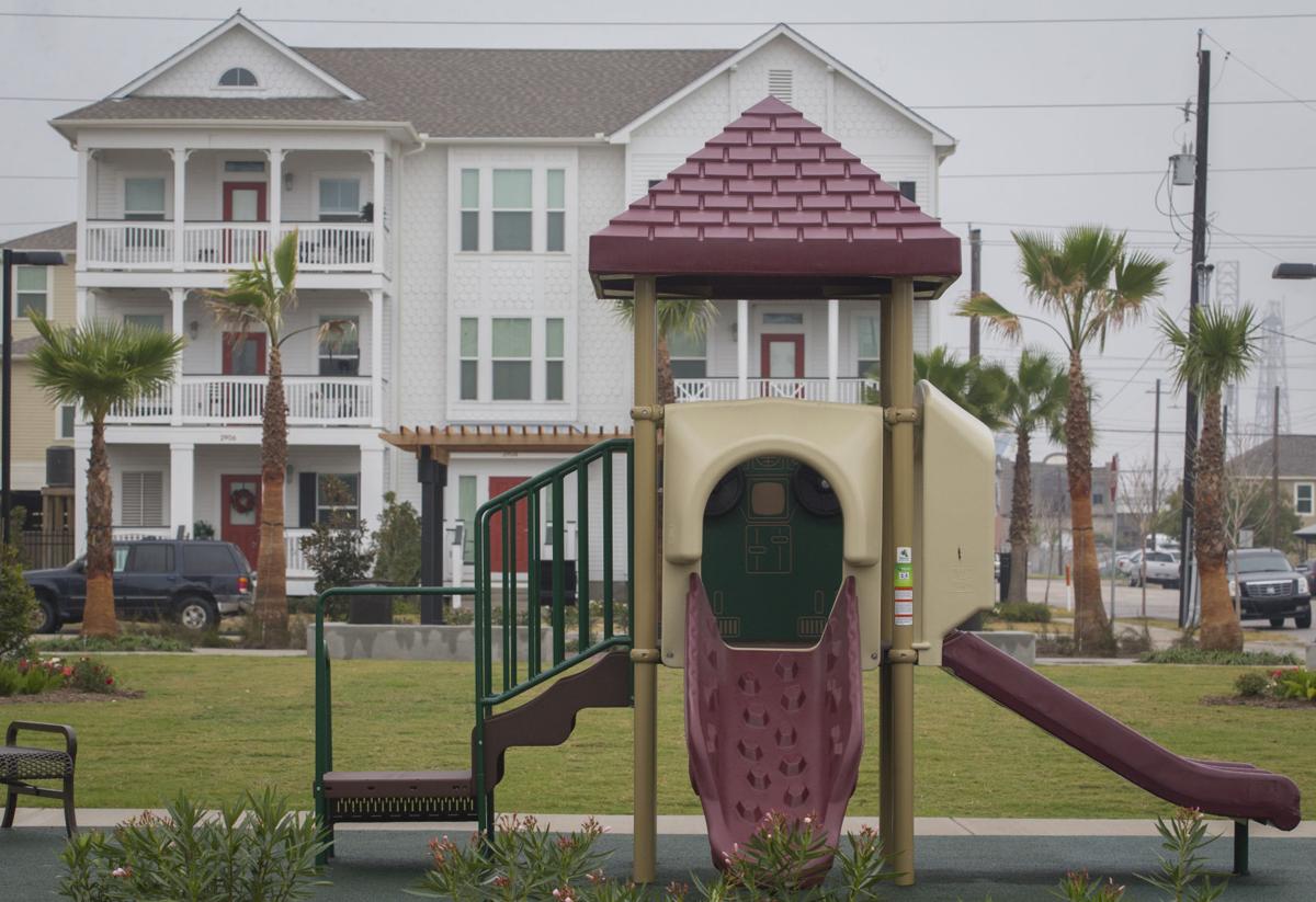 At Galveston39;s new mixedincome developments, many find new homes for At Galveston39;s new mixedincome developments, many find new homes for