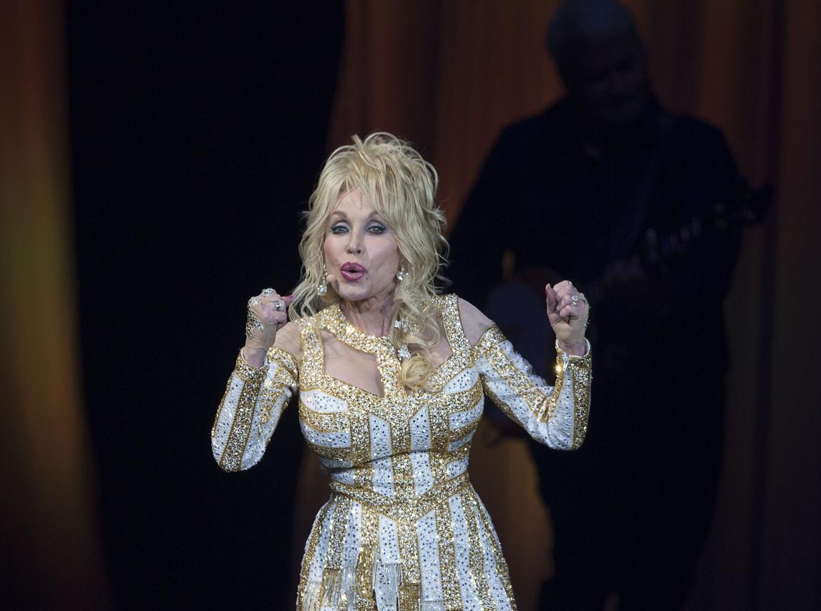 Dolly Parton In Concert - Greensboro News & Record: Gnr1170 x 872