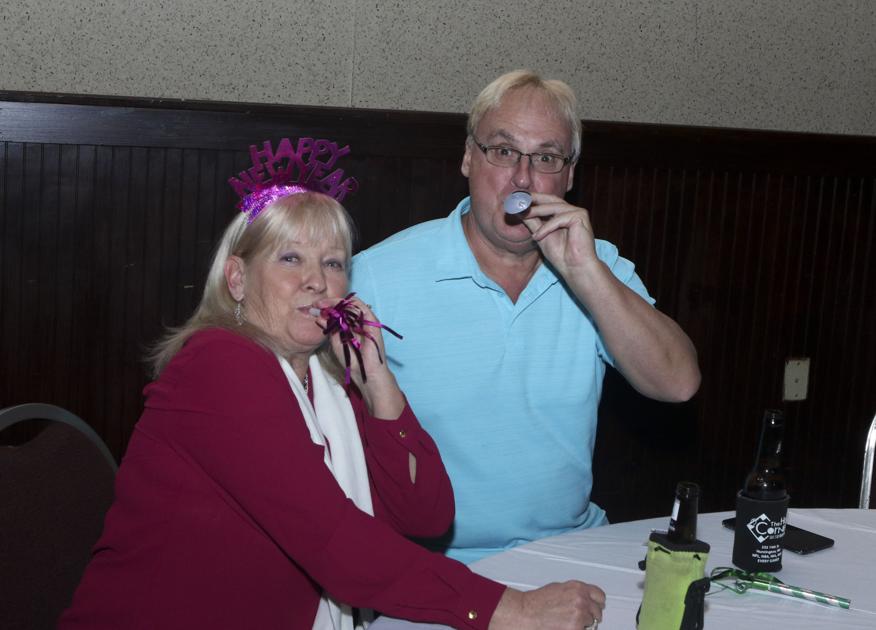 Tri-State welcomes 2017 with 'Dance Through the Decades' - Huntington Herald Dispatch