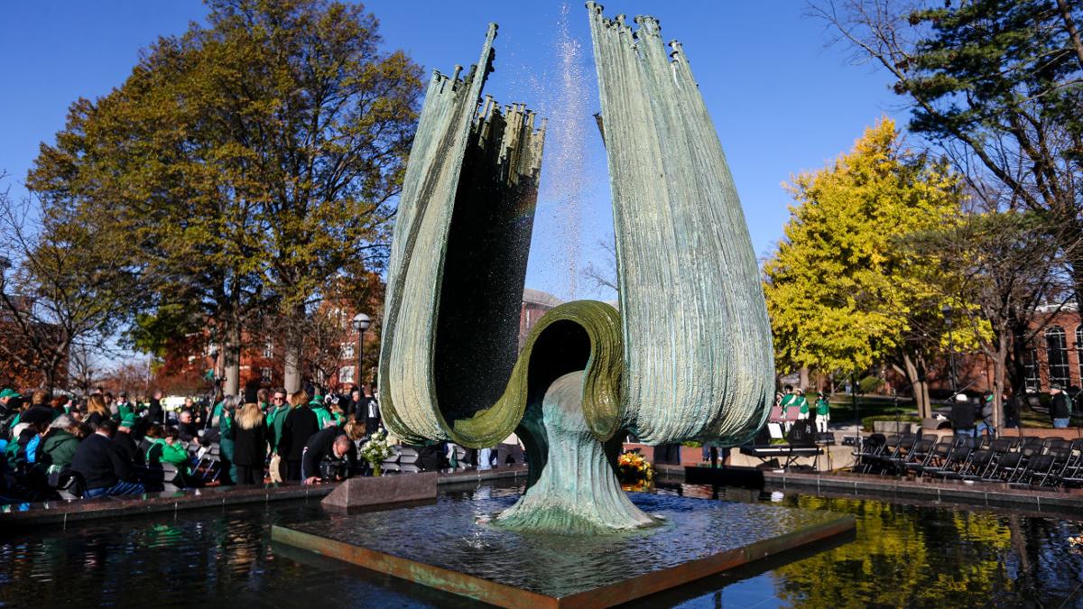 marshall plane crash At 7:36 pm nov 14, 1970, southern airways flight 932 crashed into a hill just short of the tri-state airport, killing all 75 people on board. marshall plane crash At 7:36 pm nov 14, 1970, southern airways flight 932 crashed into a hill just short of the tri-state airport, killing all 75 people on board.