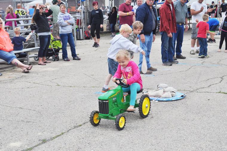 2015 DVFD Festival - Lil puller 4.jpg 2015 DVFD Festival - Lil puller 4.jpg