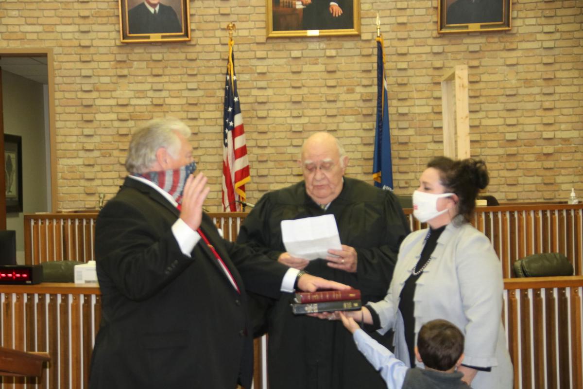 Billy Garrett taking the oath of office 2