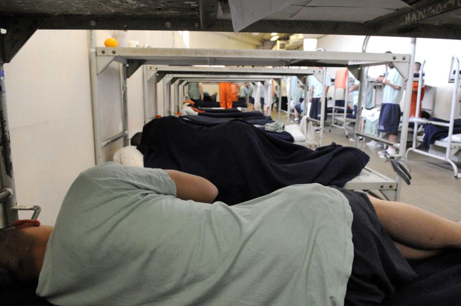 Overcrowded jails in Riverside possibliy sending inmates to Imperial