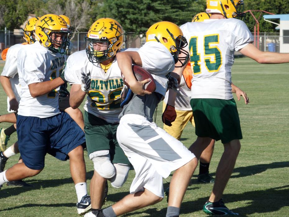 Calipatria to host Holtville Vikings in annual Axe Game