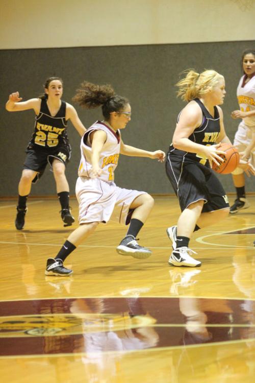 LometaEvantGIRLSBasketball58.jpg