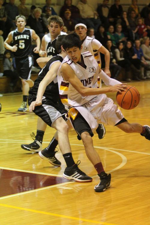 LometaEvantBOYSBasketball46.jpg