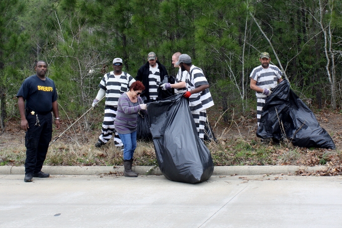 Councilwoman & Inmates Join Forces To Clean Up Jasper - KJAS.COM: Local ...