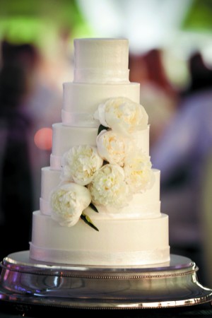 1021_ELWed3_cake.jpg