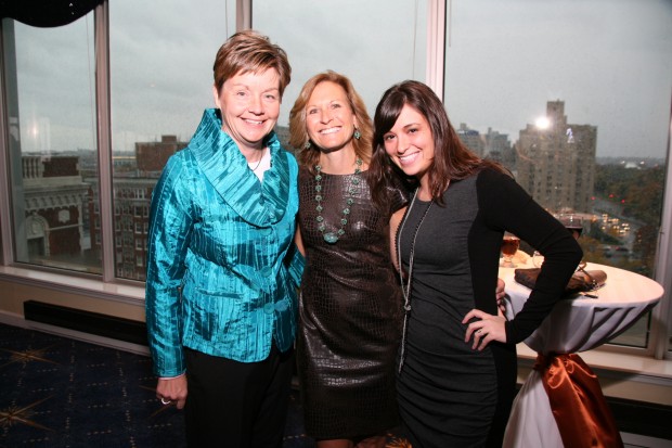 Maureen Herrmann, Lyn Castellano, Alex Kersting