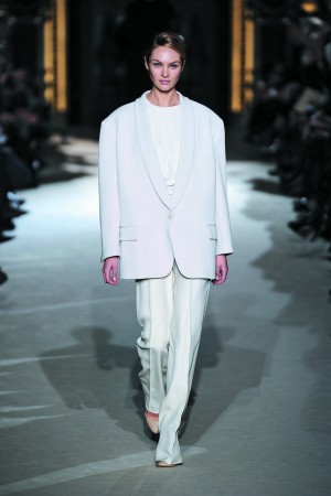 1223_Fashion_white1.jpg