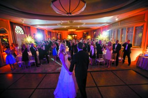 1021_ELwed5_dance.jpg