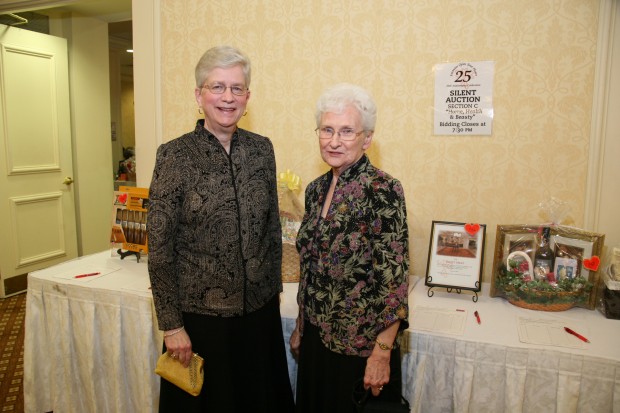 Lois Puchta, Shirley Kunz