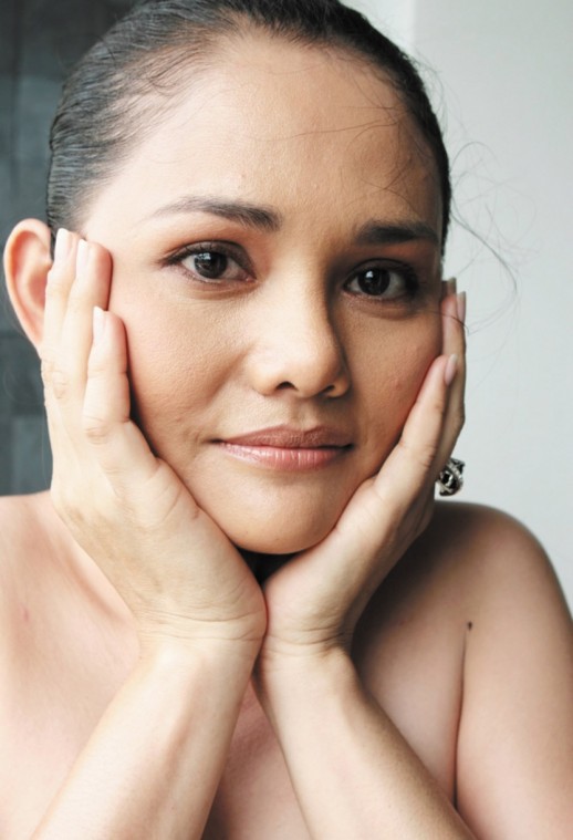 Aesthetica-face-ring.jpg