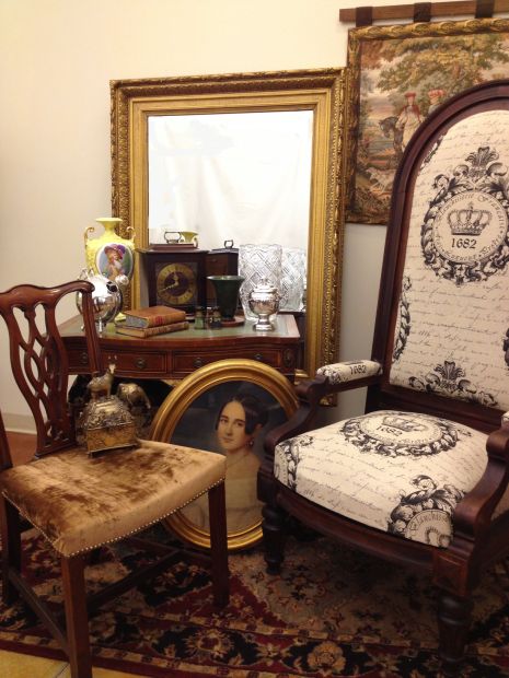 INDEPENDENCE CENTER CLUBHOUSE SHOP FALL ESTATE SALE