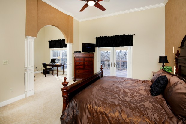 EagleBluff168478BR5-1.jpg
