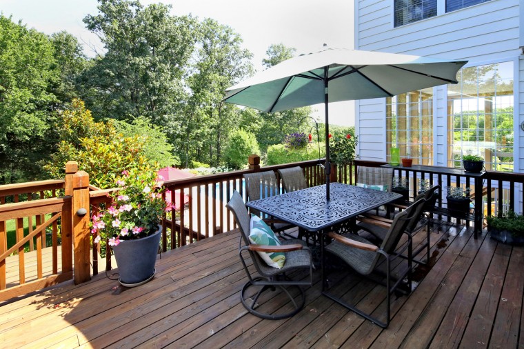dp-deck_0810.jpg