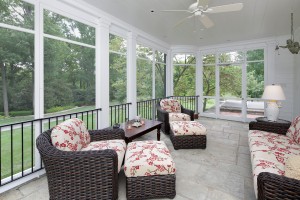 Clermont Lane - 18 - Screened Porch.jpg