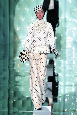 1223_Fashion_dots1.jpg