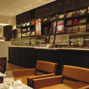 Bissinger’s Handcrafted Chocolatier at Maryland Plaza  