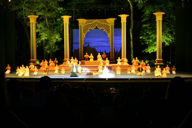 kingandI12-4.jpg