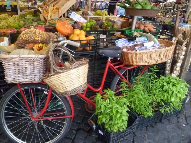street market rome