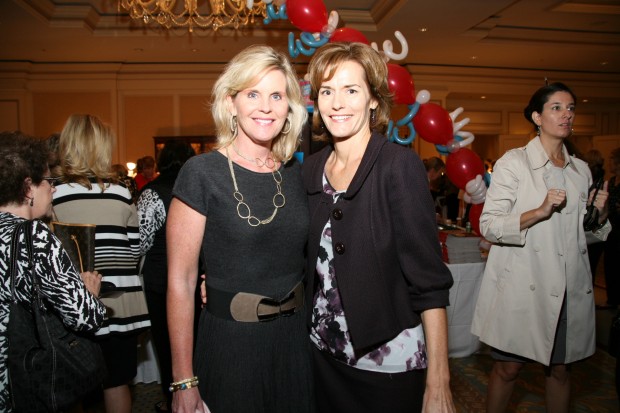 Julie Dubray, Sarah Dow