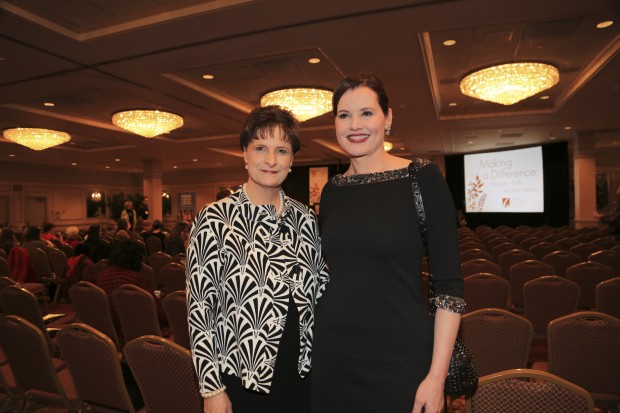 Debra Hollingsworth, Geena Davis