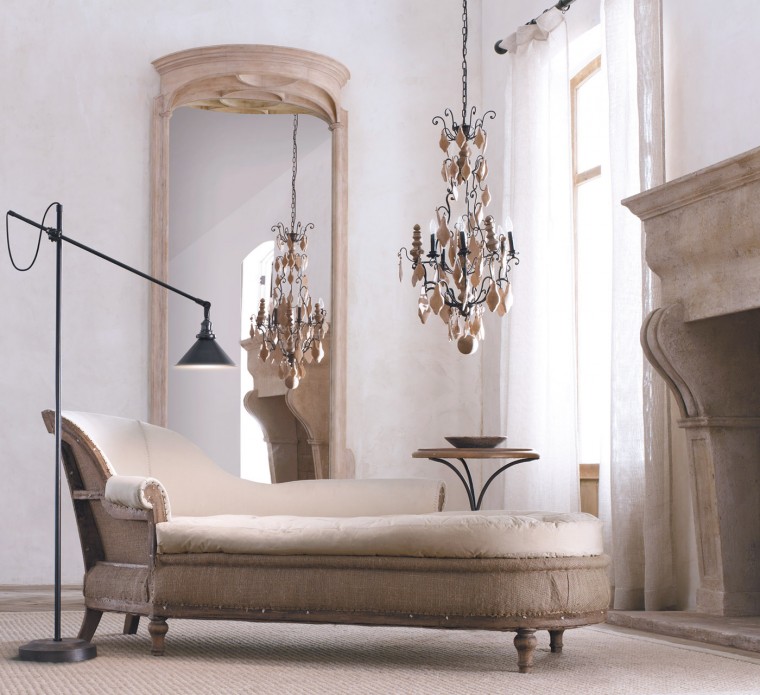 Home1-13_ChaiseLfstle_0622.jpg