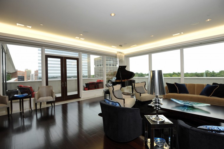 905 The Crescent