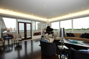905 The Crescent