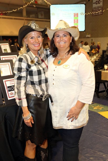 Villa Duchesne and Oak Hill School Bonne Chance Auction