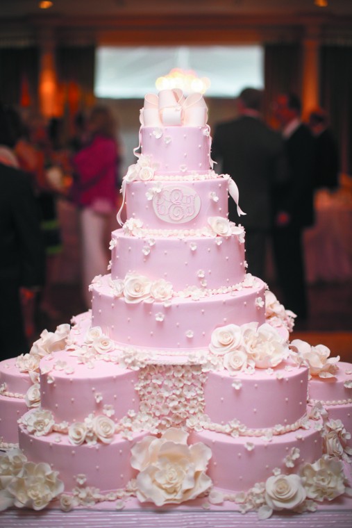 1021_ELwed7_cake.jpg