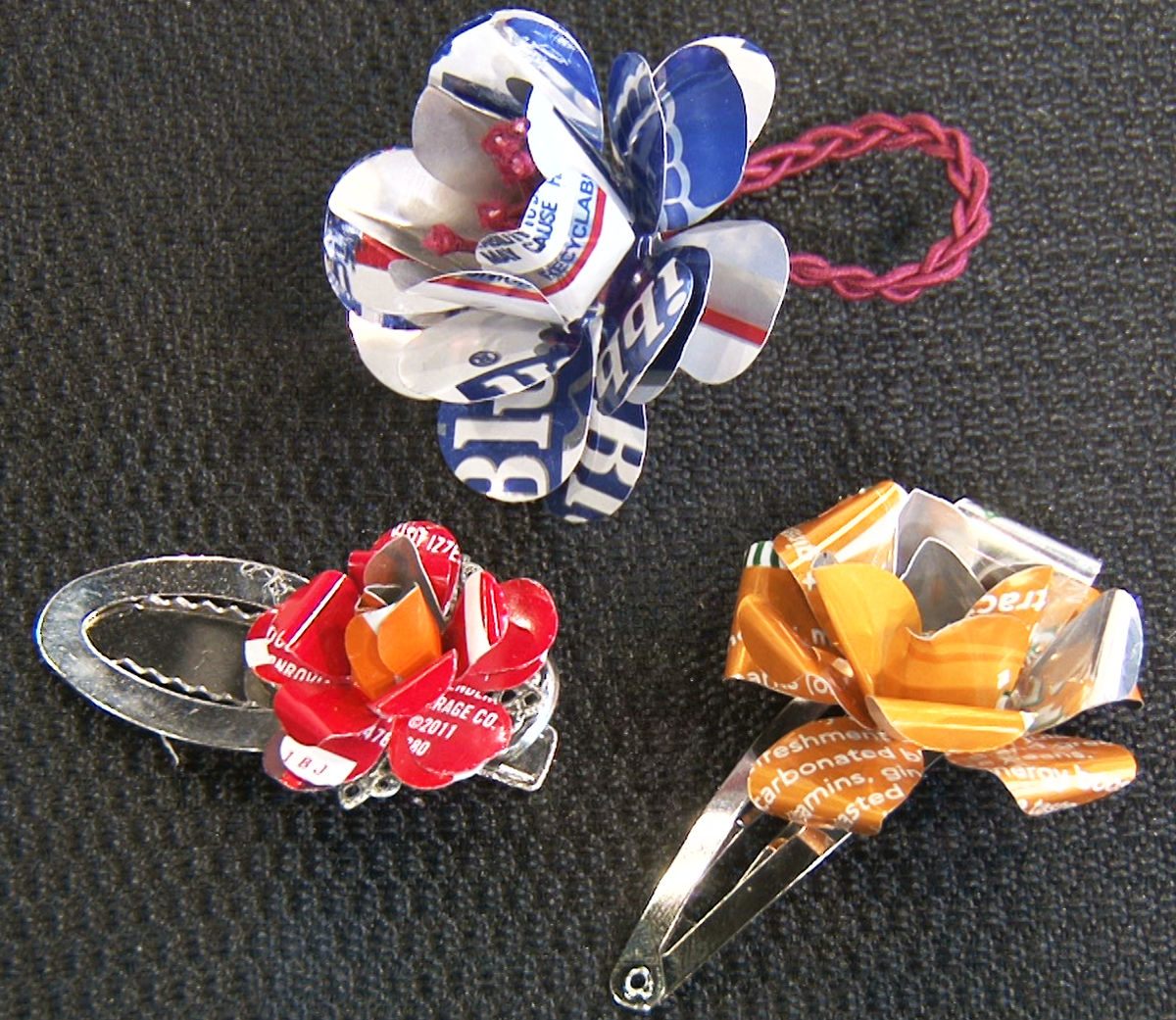 Holiday DIY Upcycle soda cans into jewelry Trending