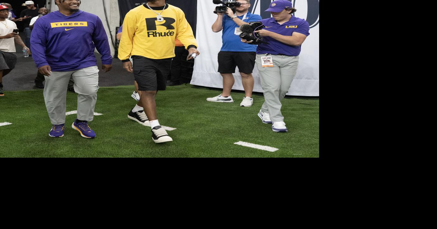 Jayden Daniels showed up for USC-LSU in Las Vegas so he could 'pass the torch