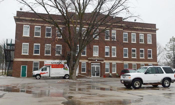 Dorm-style apartment building closing - The Norfolk Daily News : News