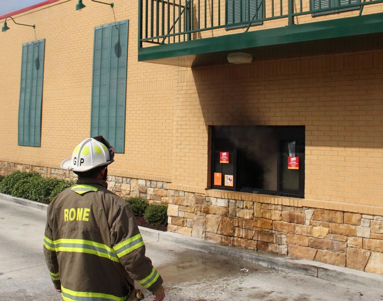 Update Fire causes extensive damage to Popeyes on Shorter Avenue