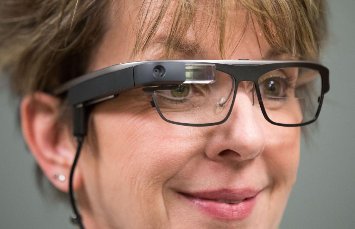 Doctors are using Google Glass for 'less typing, more eye contact' with patients Live Well
