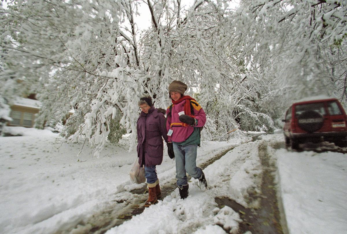 Photos Recordbreaking snowstorm hits Omaha in October 1997 Weather