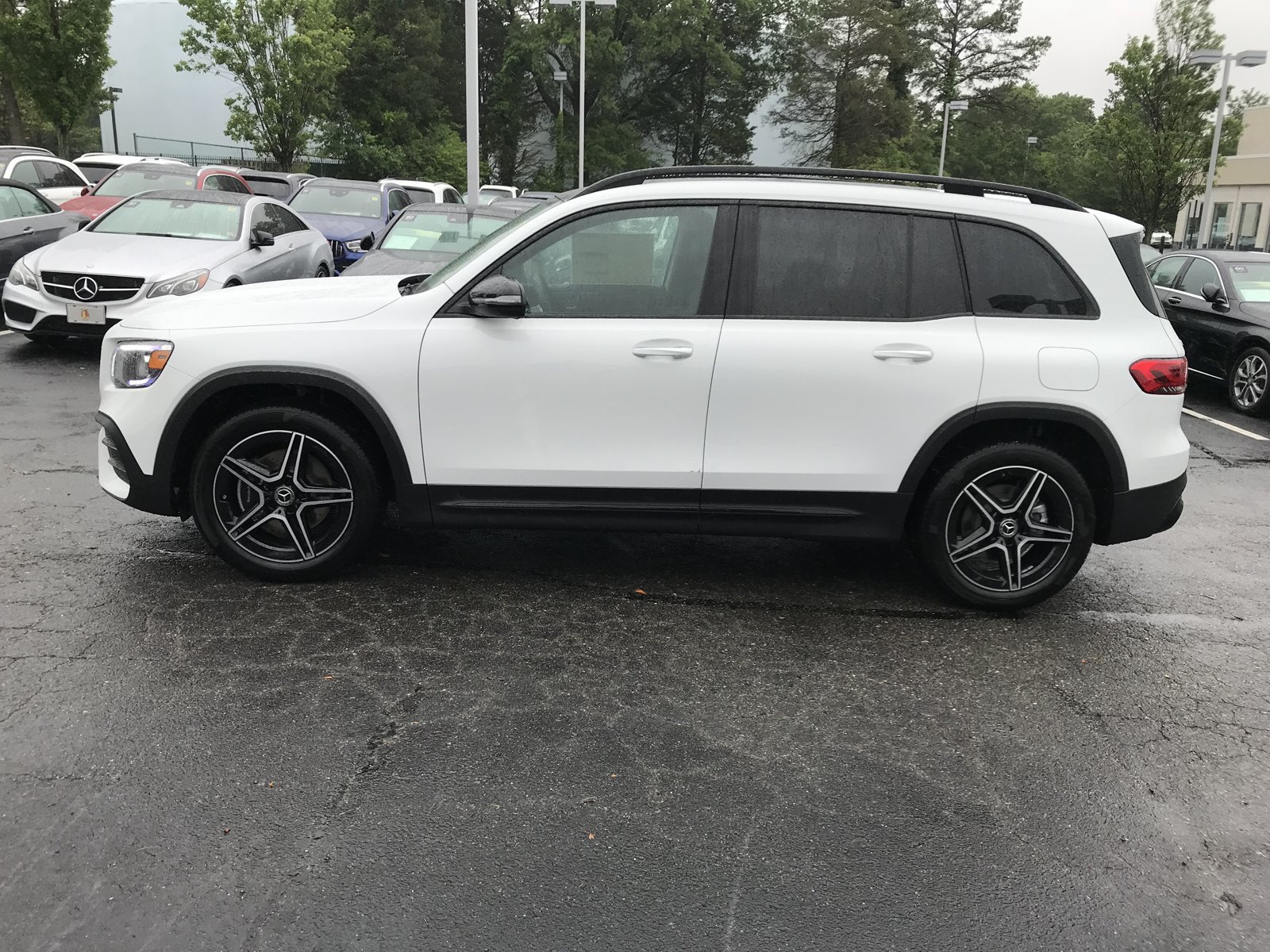 2020 Digital White Metallic Mercedes Benz GLB SUVs Richmond