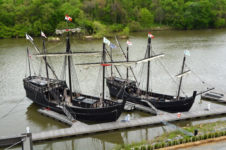 Nina and Pinta at Rocketts Landing