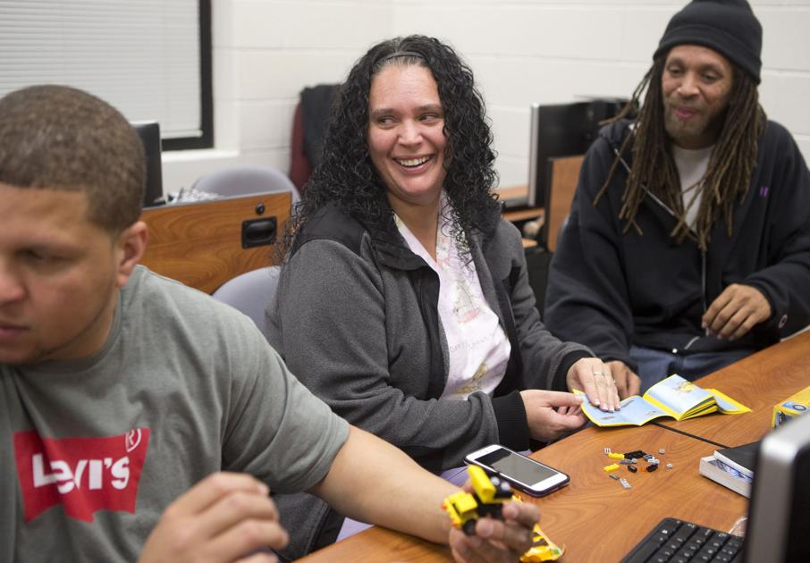 Mismatch in region between would-be workers and jobs - Roanoke Times