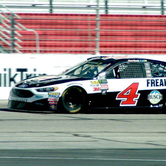 Kevin Harvick wins pole; Monster Energy Cup drivers have last practice