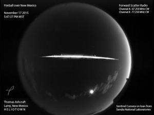 Passing fireball lights up New Mexico sky