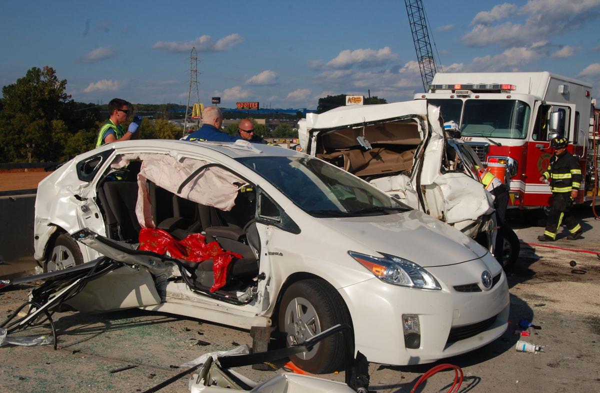 Five injured in wreck on I40 News