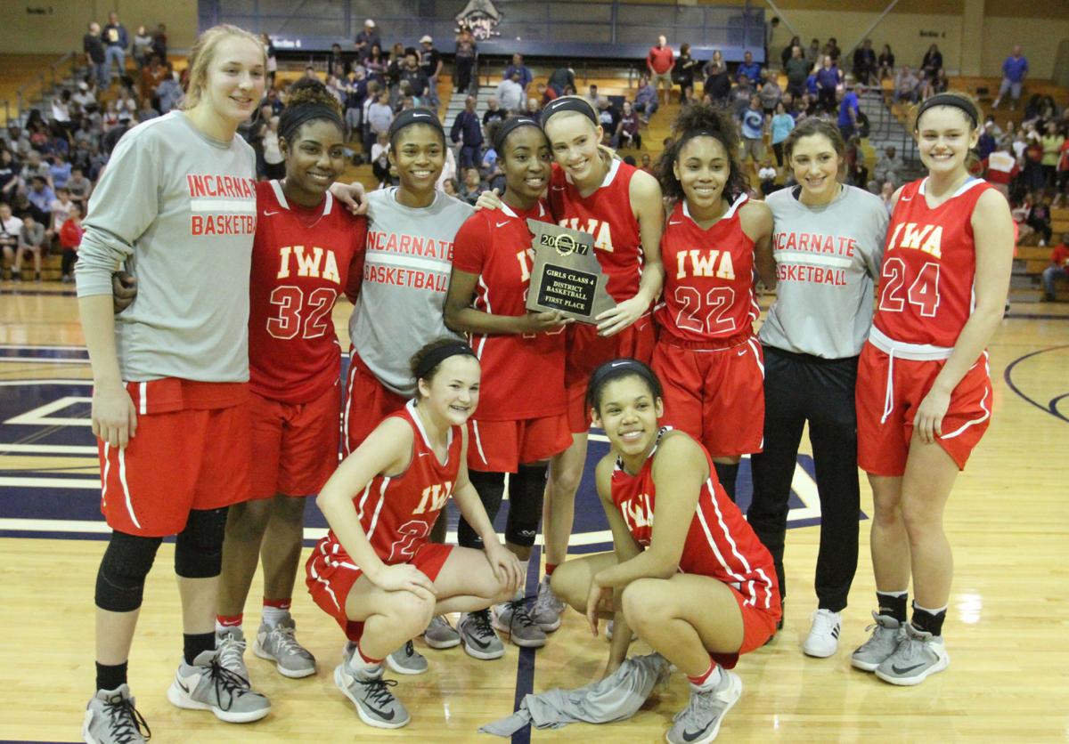 Incarnate Word turns to defense after slow start to beat St. Charles