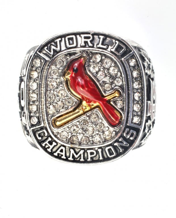 The St. Louis Cardinals Replica Ring of the 2011 World Championship ring : News